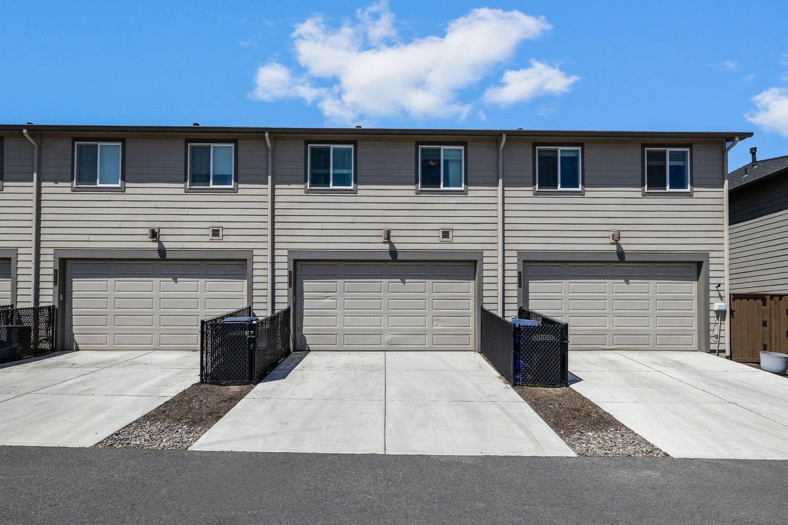 Photo of 2564 NE Purcell Boulevard 20 of 23