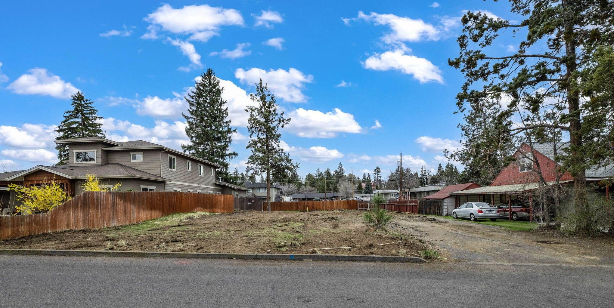 Photo of 649 NE Kearney Avenue 20 of 27