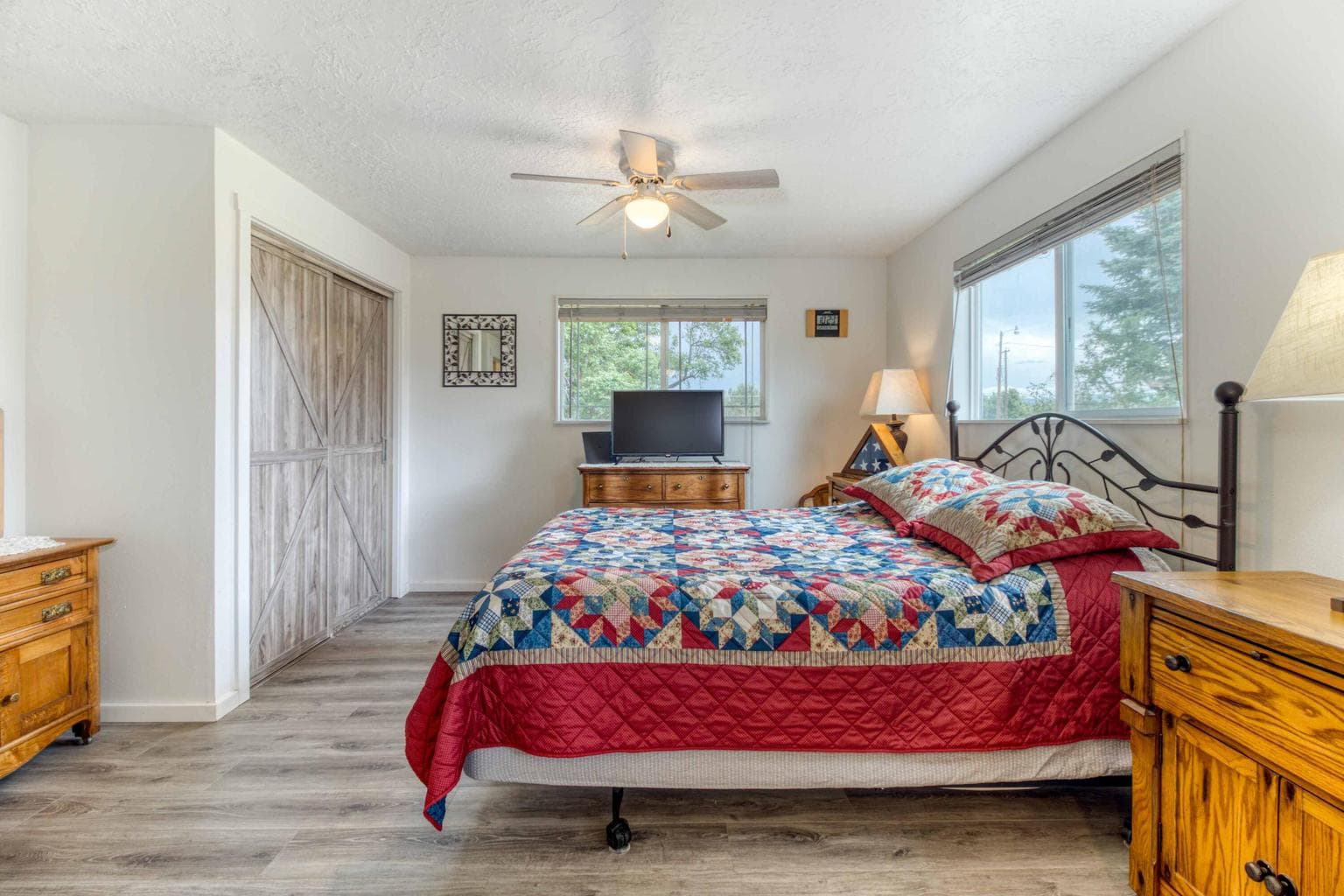 Photo of 566 NW McDonald Road 11 of 41