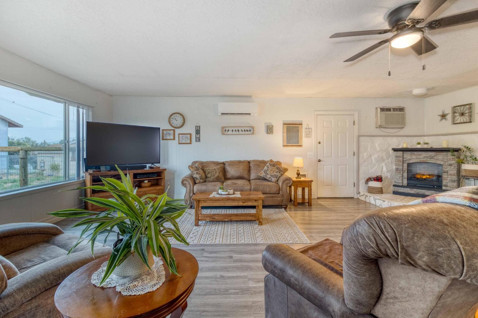 Photo of 566 NW McDonald Road 18 of 41