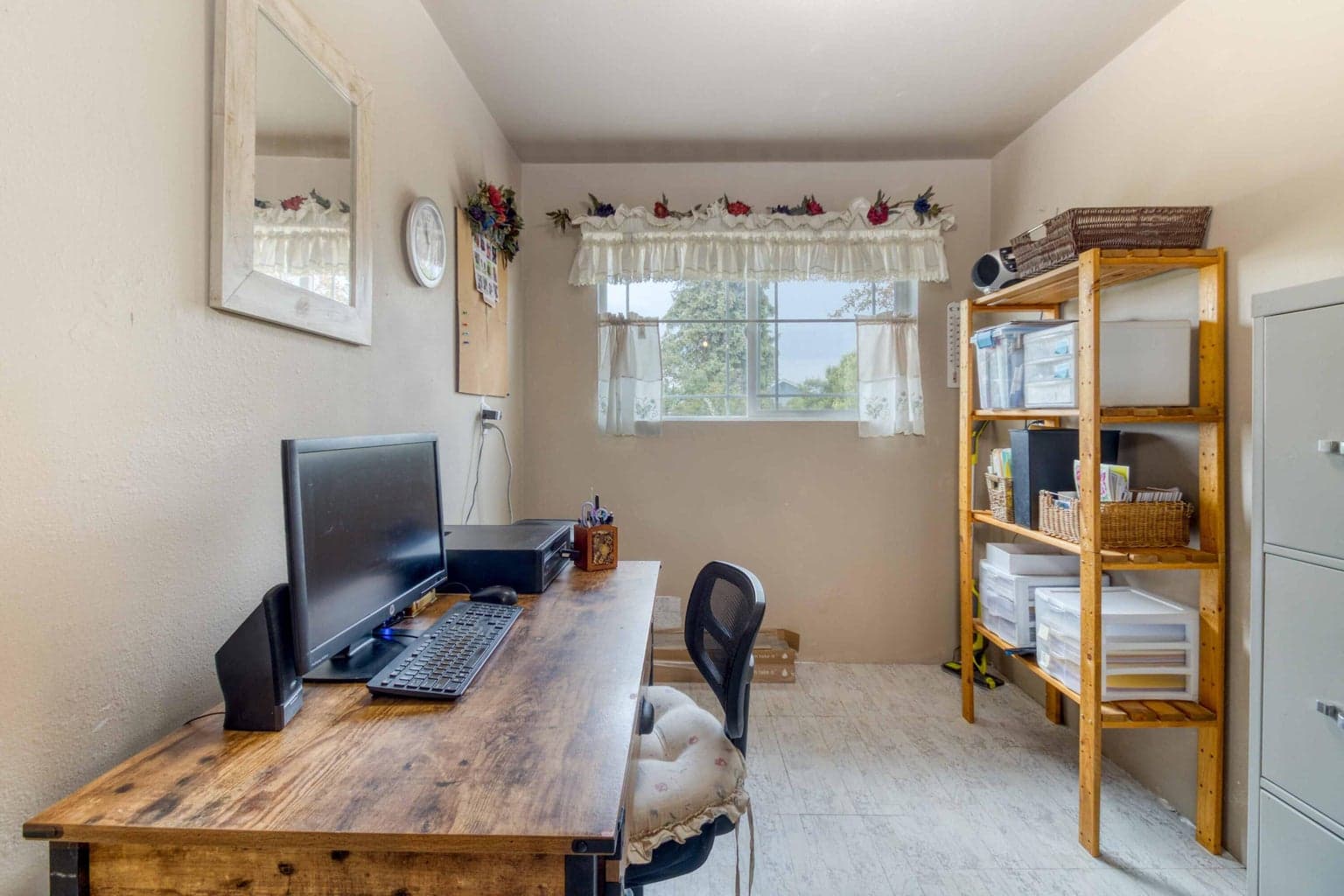 Photo of 566 NW McDonald Road 20 of 41