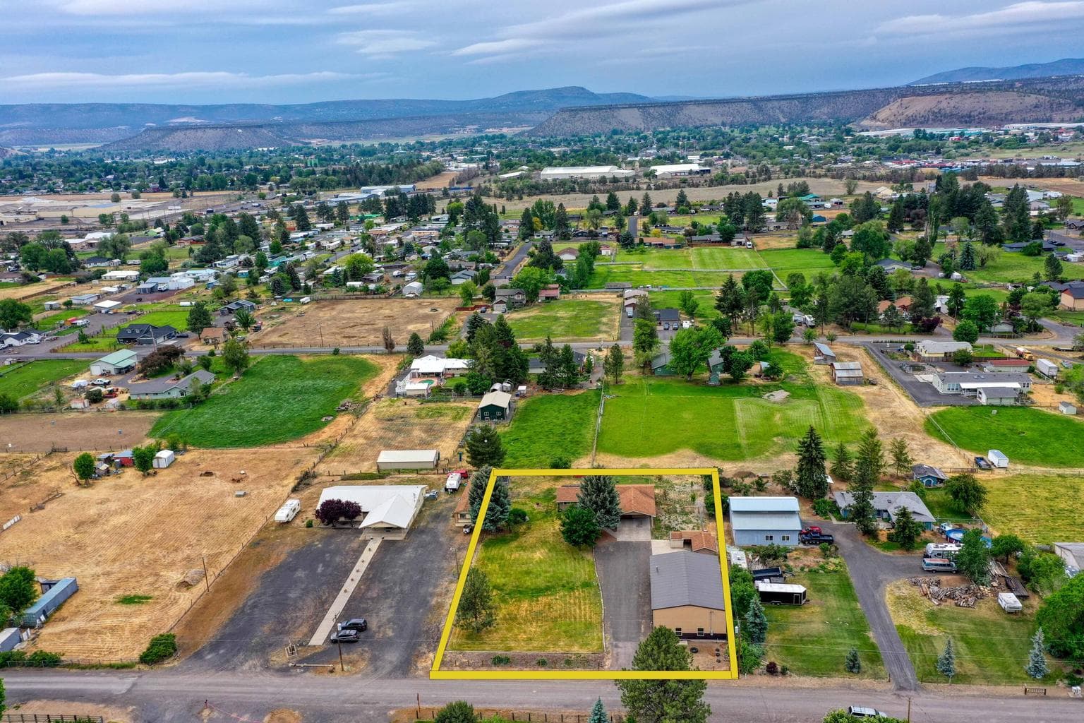 Photo of 566 NW McDonald Road 22 of 41