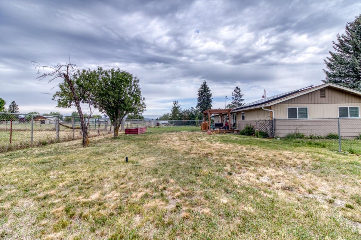 Photo of 566 NW McDonald Road 29 of 41