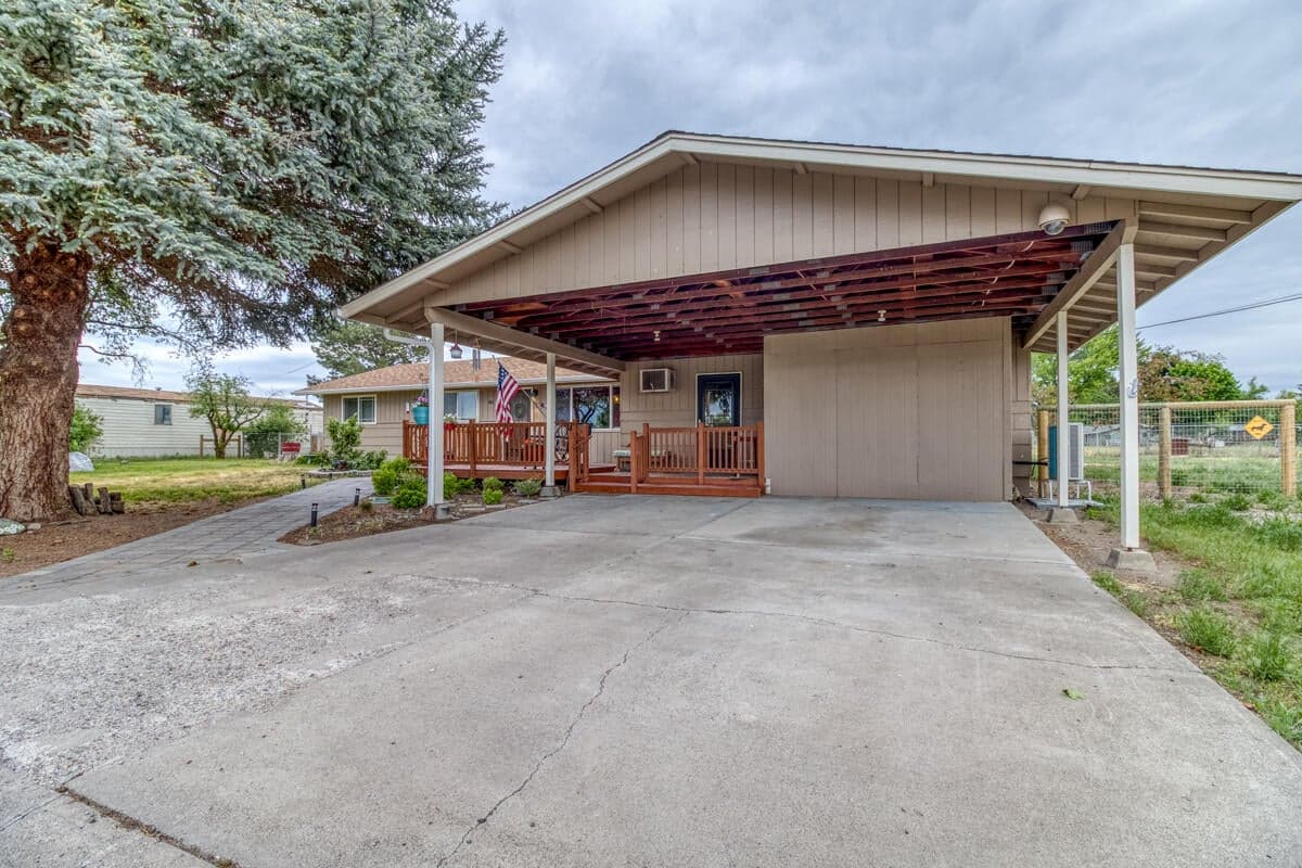 Photo of 566 NW McDonald Road 6 of 41