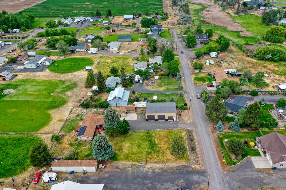 Photo of 566 NW McDonald Road 36 of 41