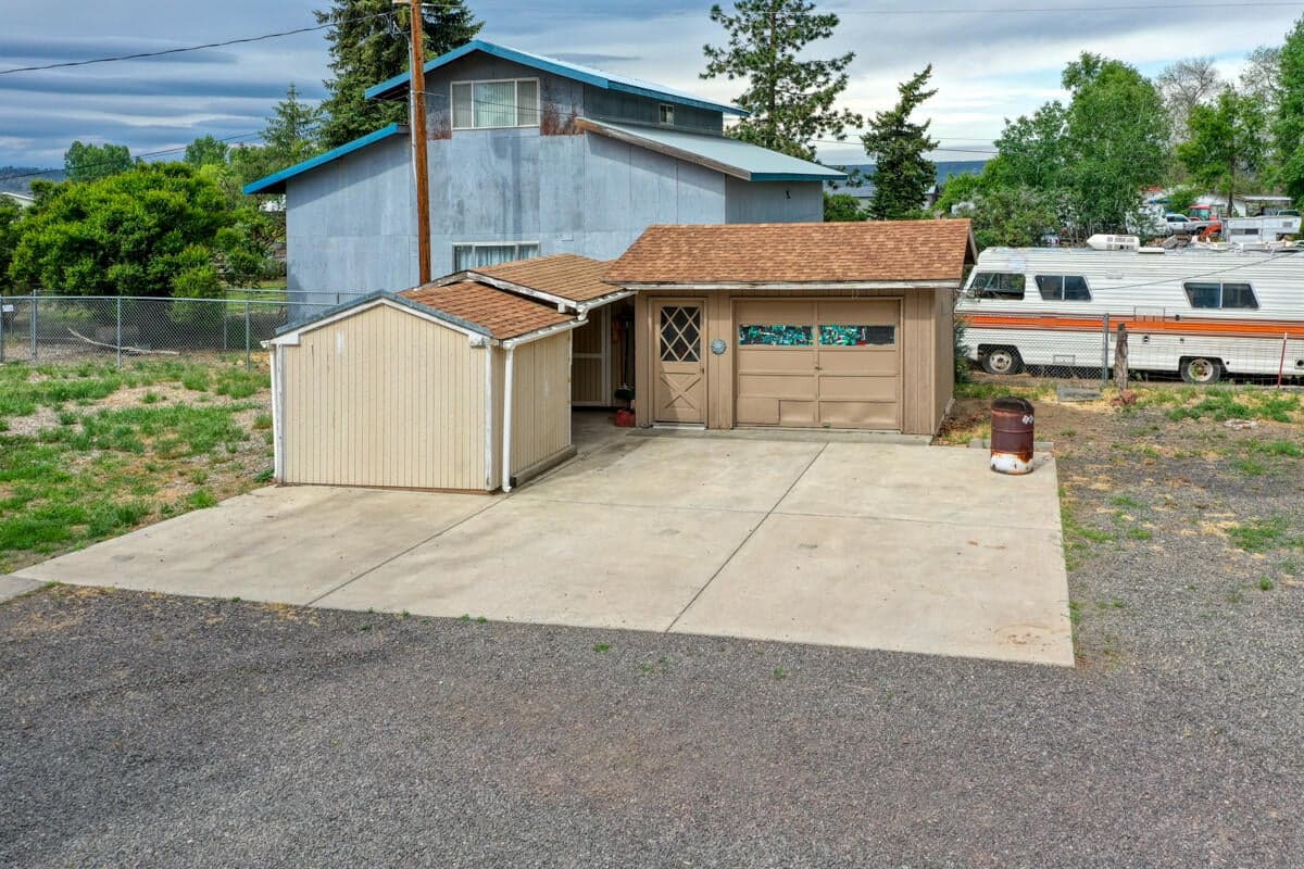 Photo of 566 NW McDonald Road 38 of 41