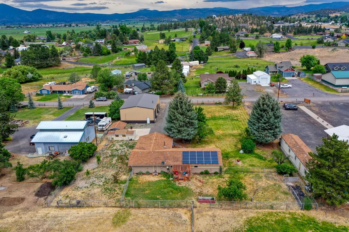 Photo of 566 NW McDonald Road 41 of 41