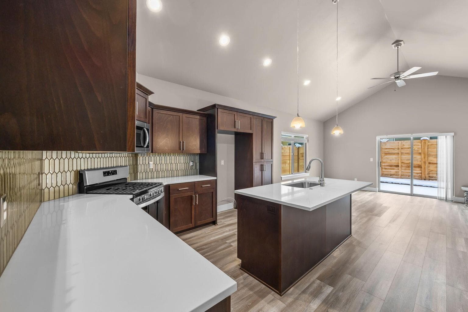 Photo of 20587 SE Nina Avenue 14 of 24