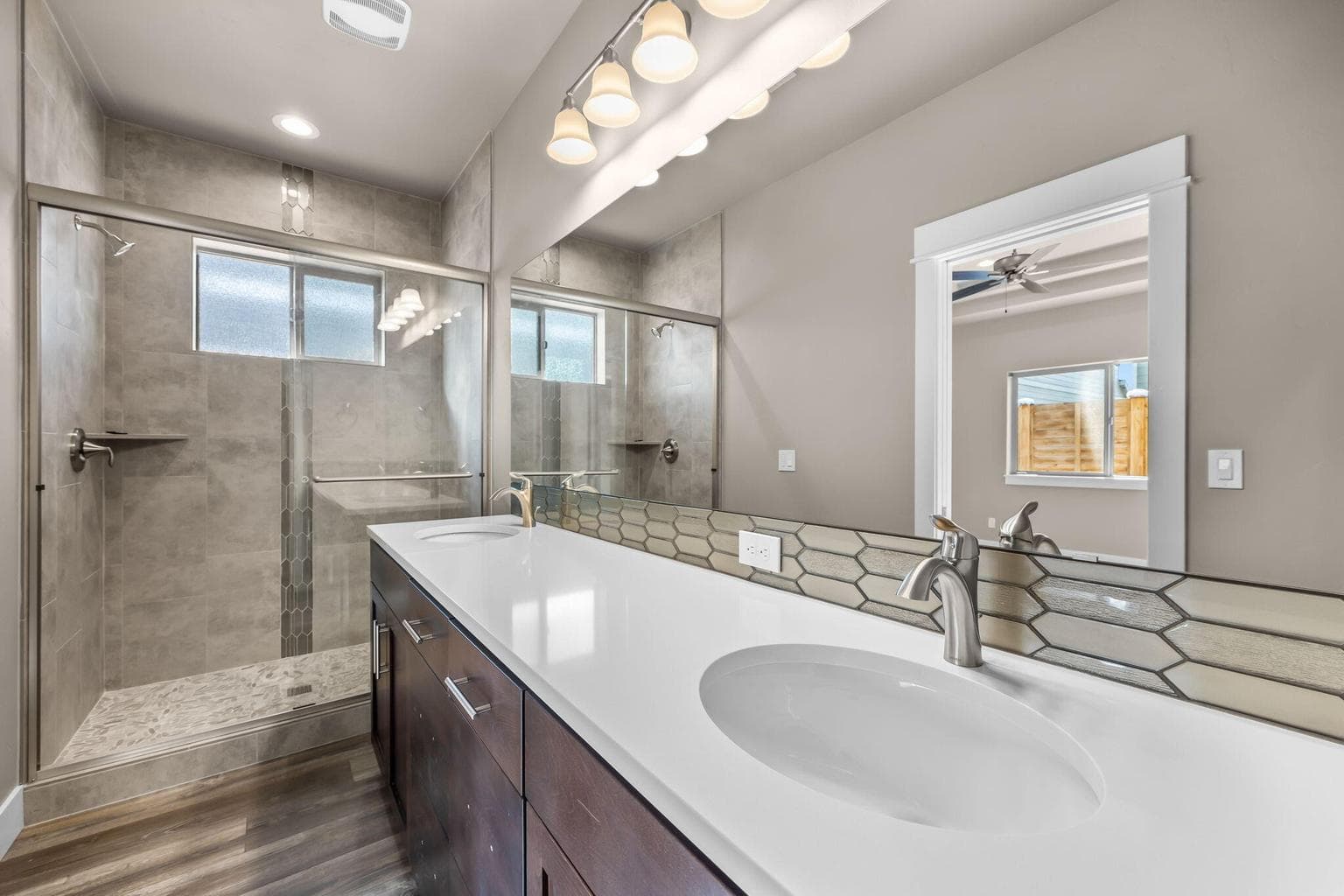 Photo of 20587 SE Nina Avenue 19 of 24