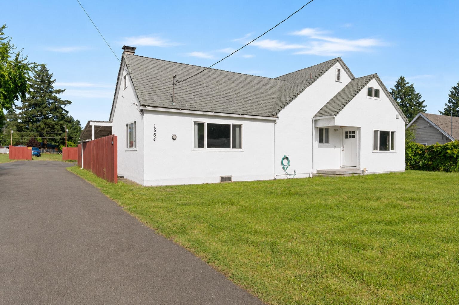 Photo of 1564 Carnahan 2 of 33
