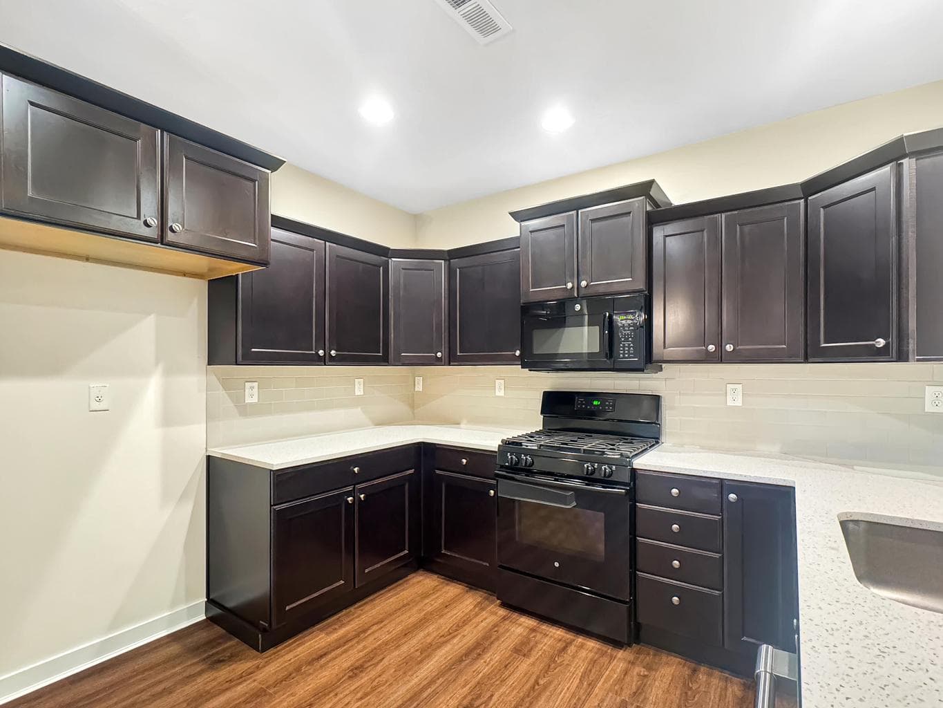 Photo of 61764 SE Camellia Street 14 of 39