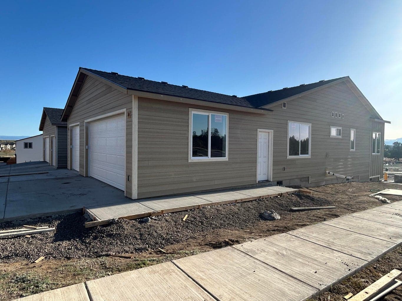 Photo of 3910 39th 6 of 25