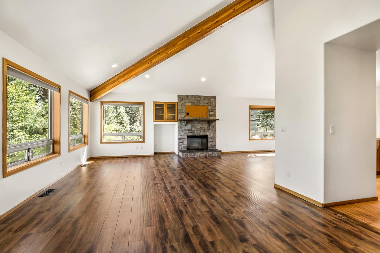 Photo of 2863 NW Fairway Heights Drive 11 of 47