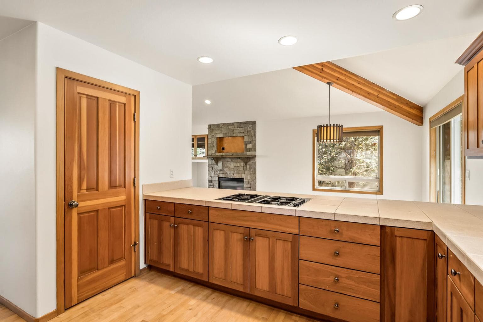 Photo of 2863 NW Fairway Heights Drive 18 of 47