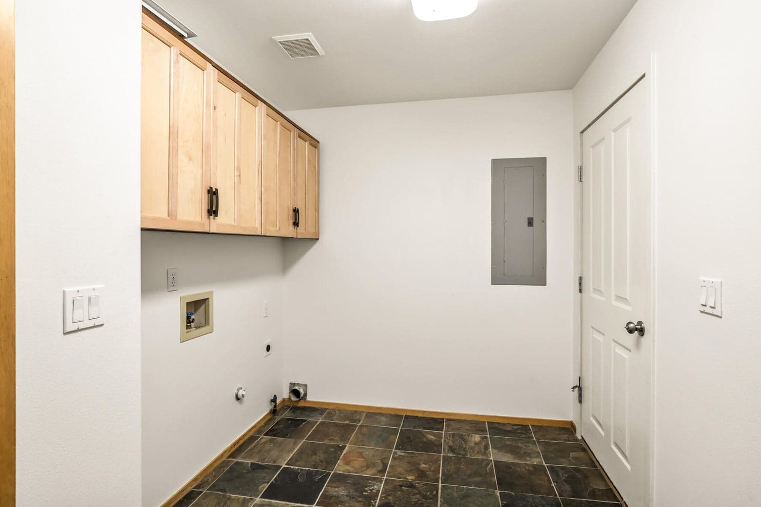 Photo of 2863 NW Fairway Heights Drive 29 of 47