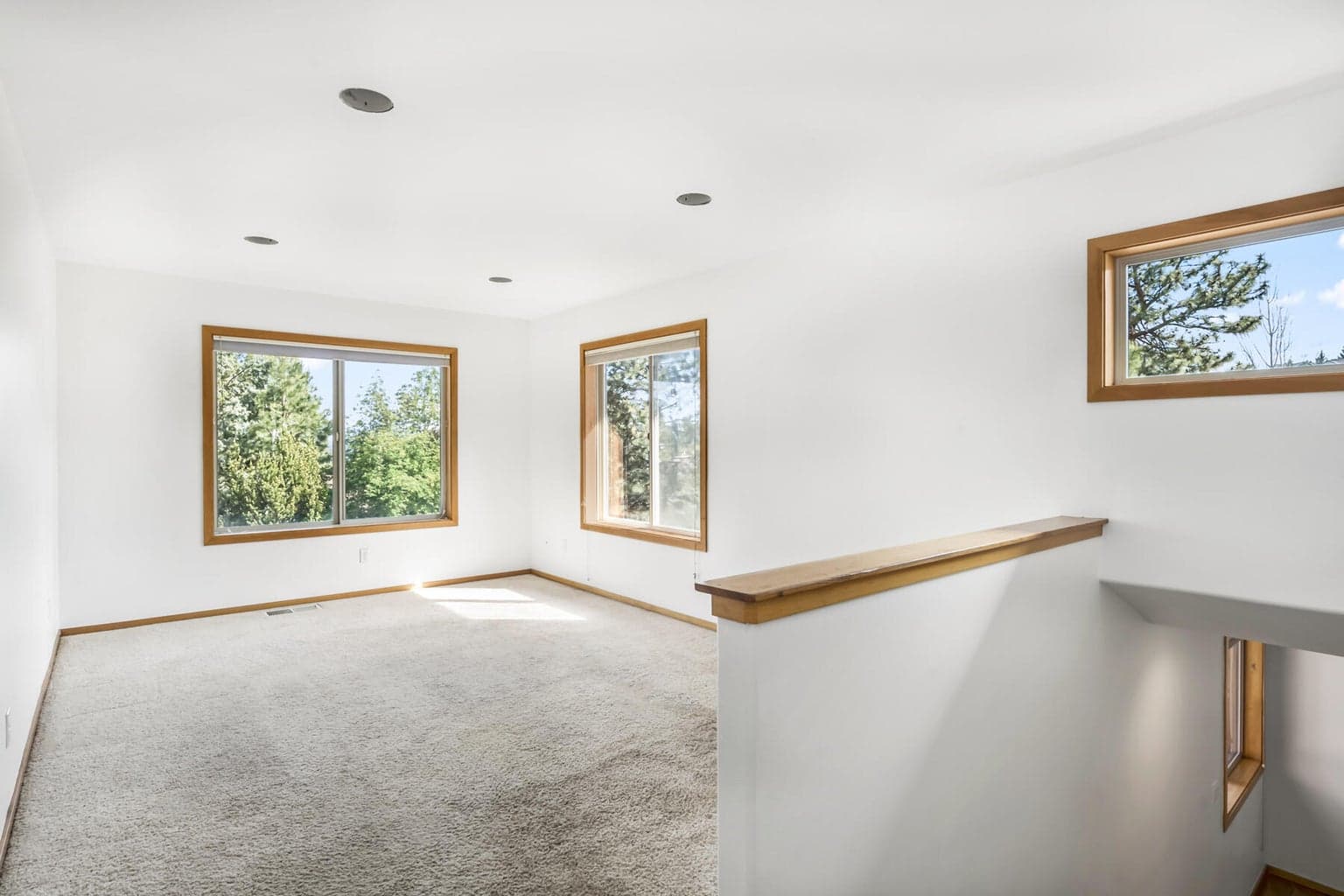 Photo of 2863 NW Fairway Heights Drive 8 of 47