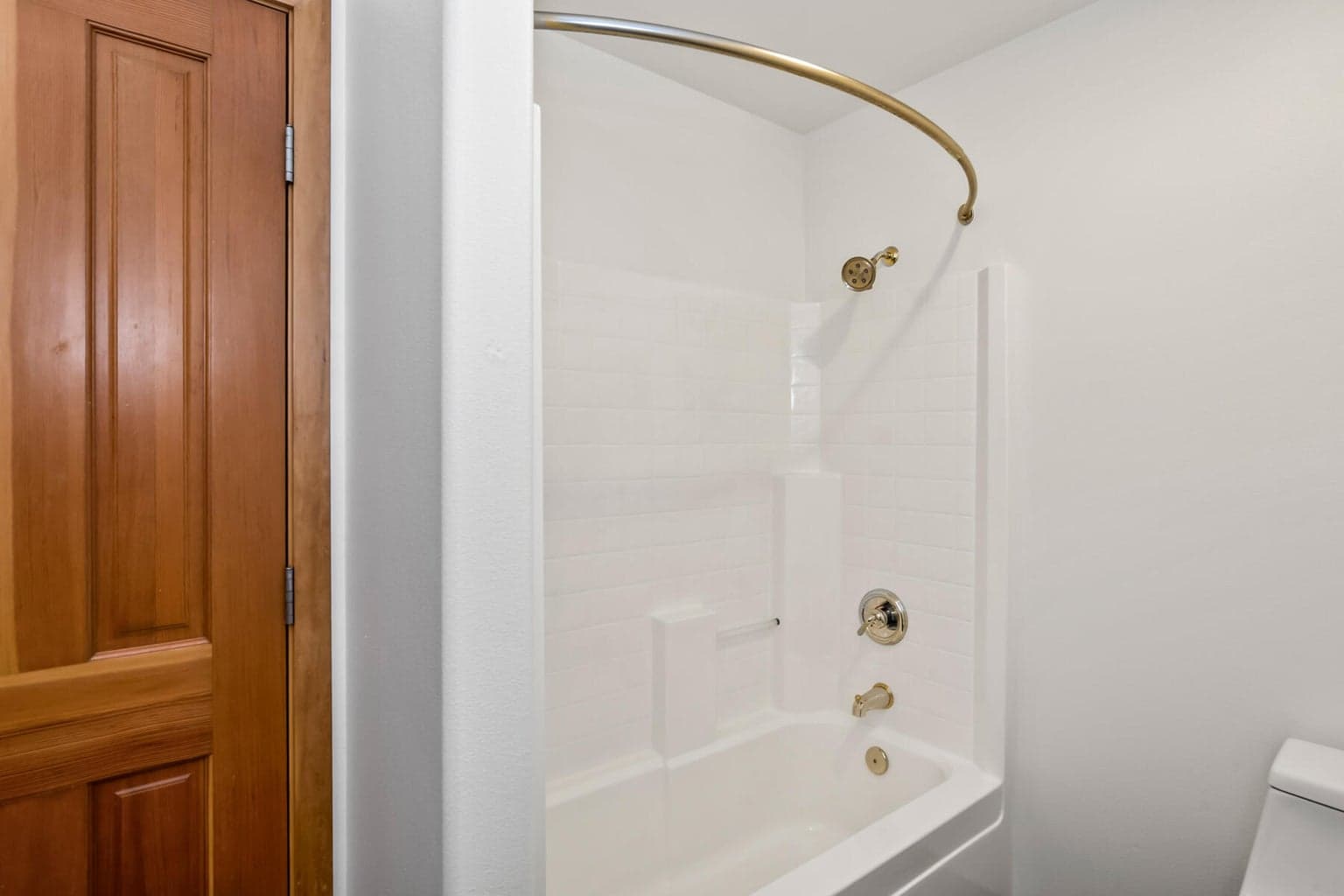 Photo of 2863 NW Fairway Heights Drive 25 of 47