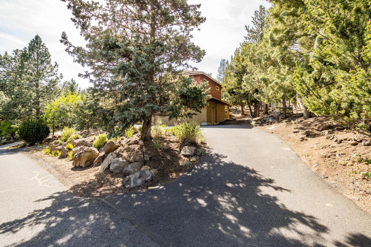 Photo of 2863 NW Fairway Heights Drive 38 of 47