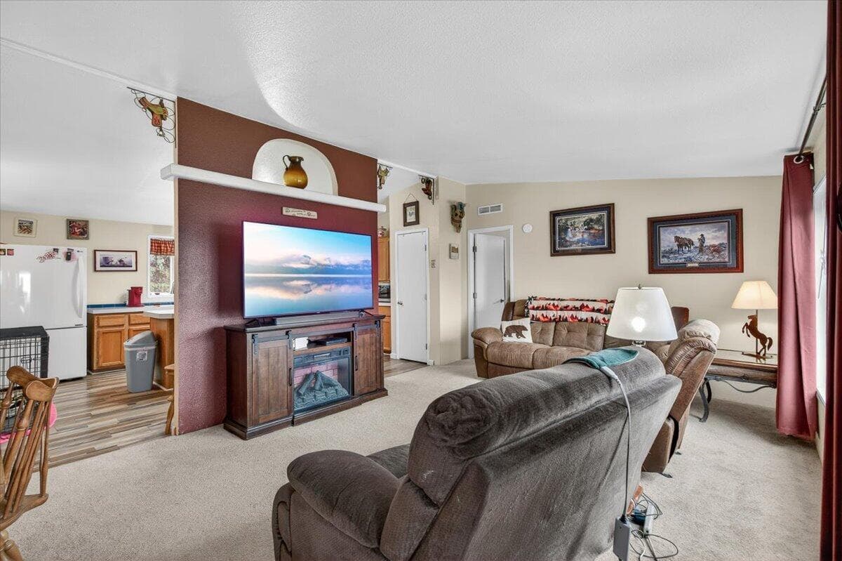Photo of 483 Wren Ridge 3 of 34