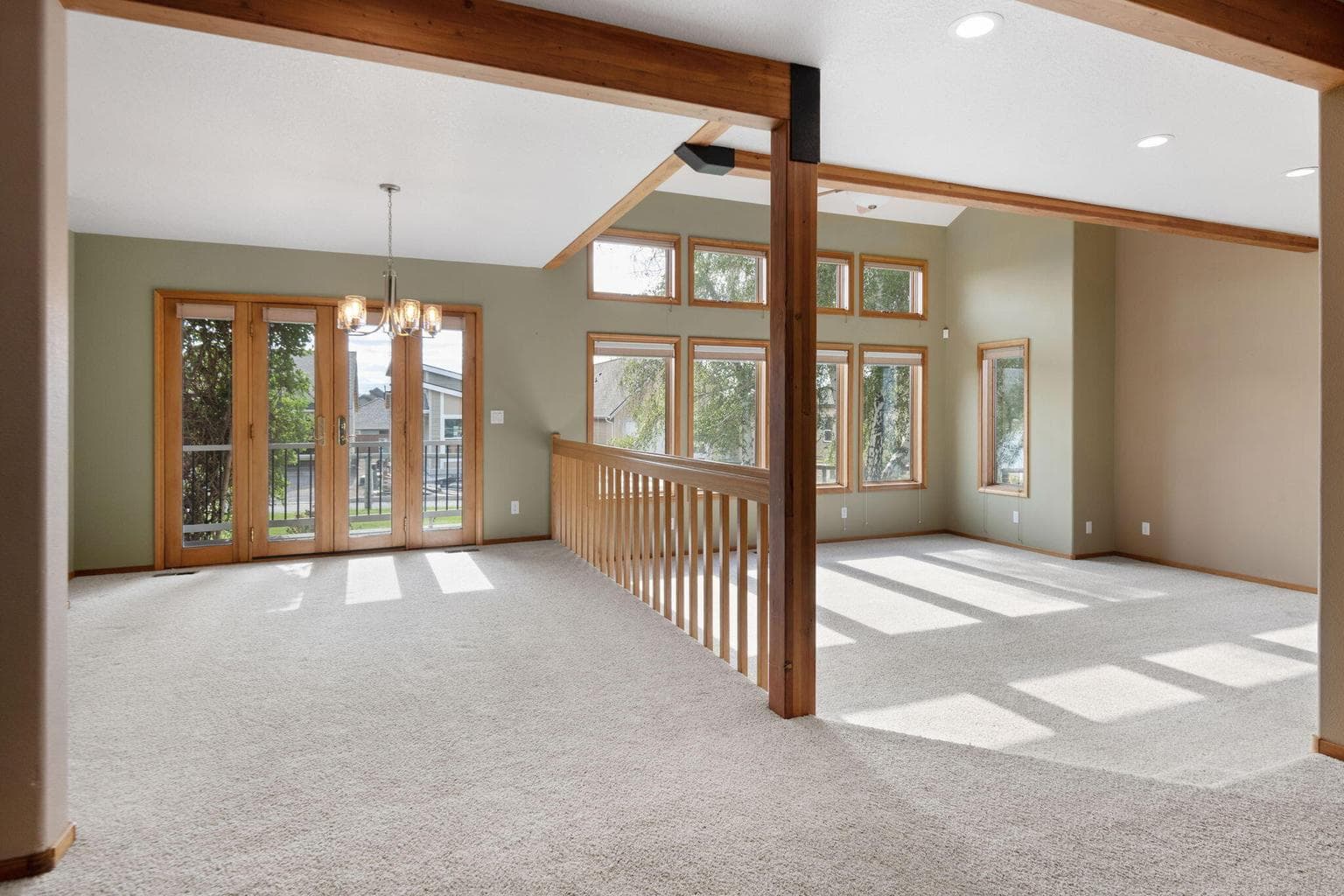 Photo of 21546 Maplemoor 2 of 38