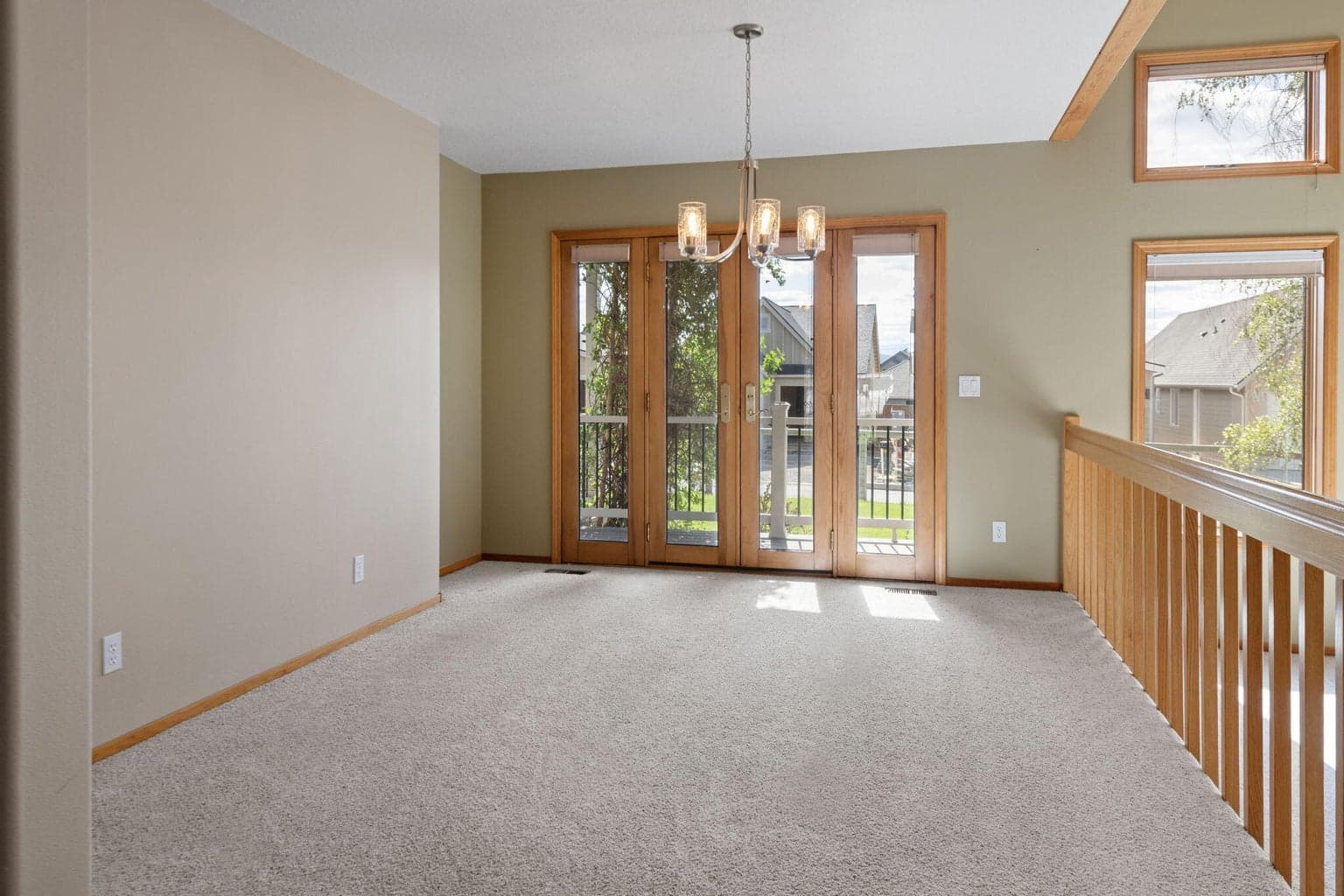 Photo of 21546 Maplemoor 3 of 38