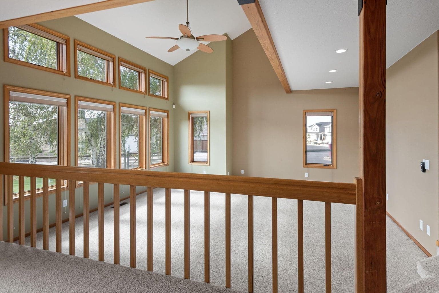 Photo of 21546 Maplemoor 4 of 38