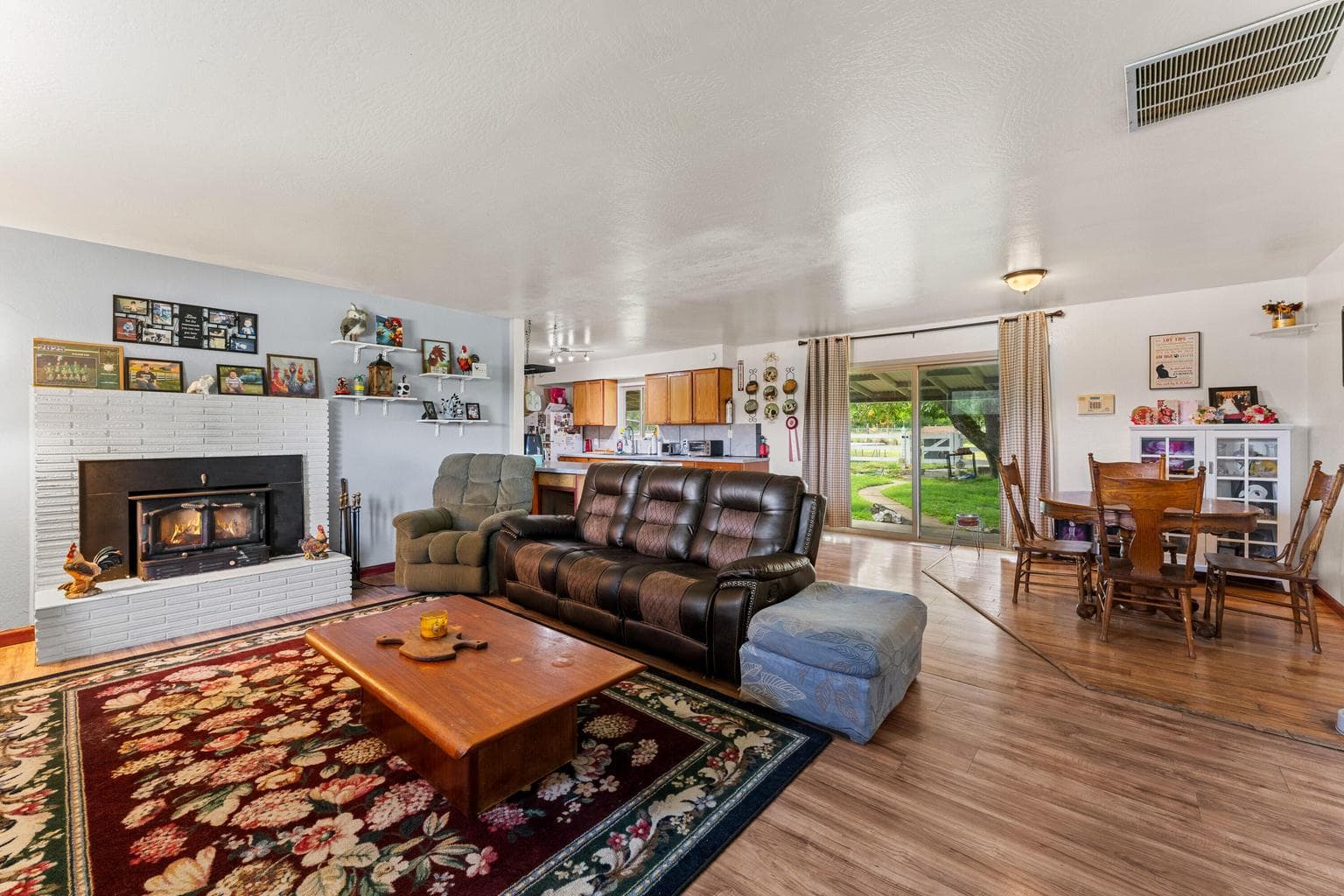 Photo of 4675 Leonard 4 of 34