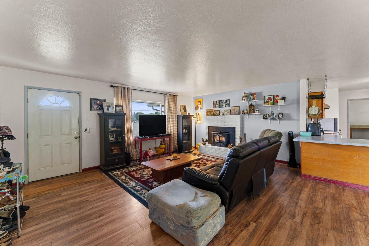 Photo of 4675 Leonard 3 of 34