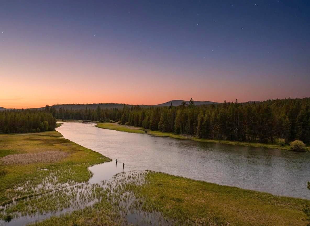 Spectacular riverfront scenery creates the perfect backdrop for wildlife watching and unforgettable sunsets.