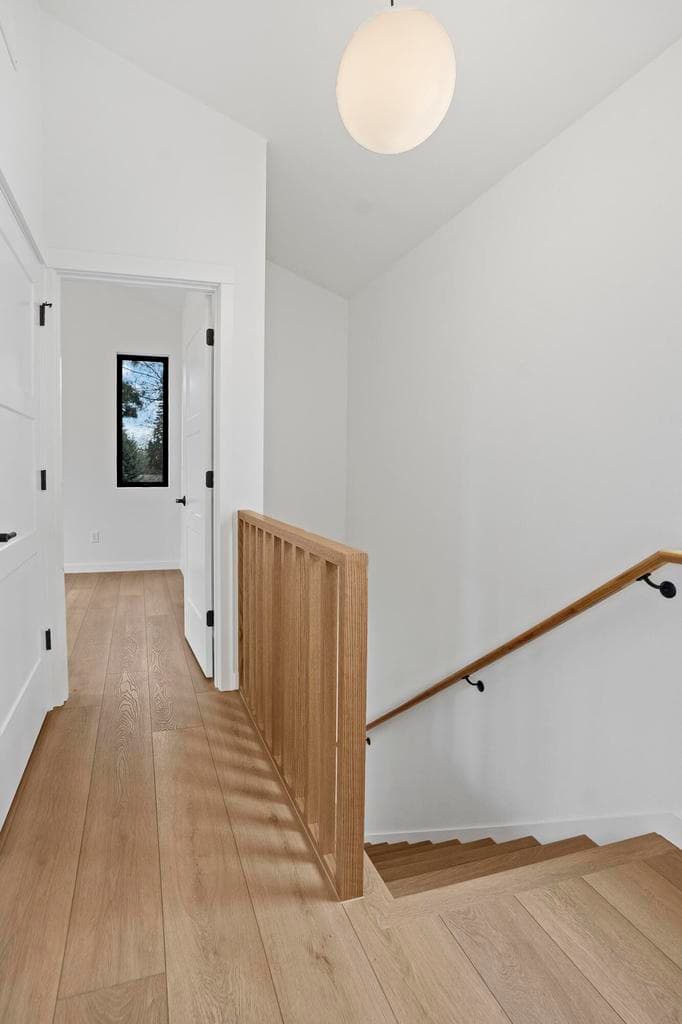 Photo of 637 NE Marshall Avenue 10 of 20
