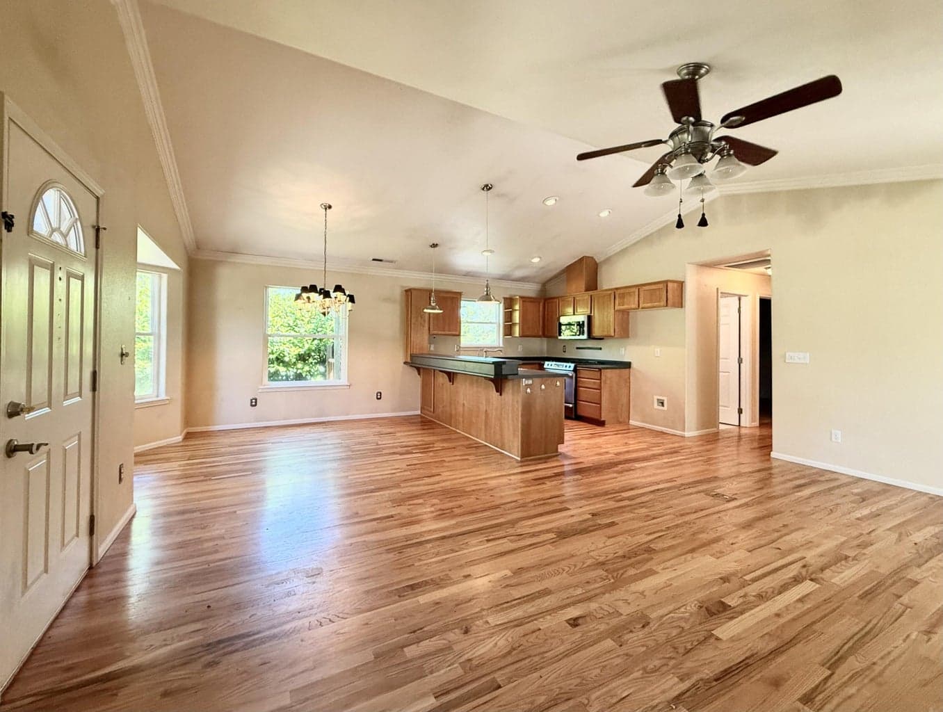 Photo of 808 Keene Way 4 of 23
