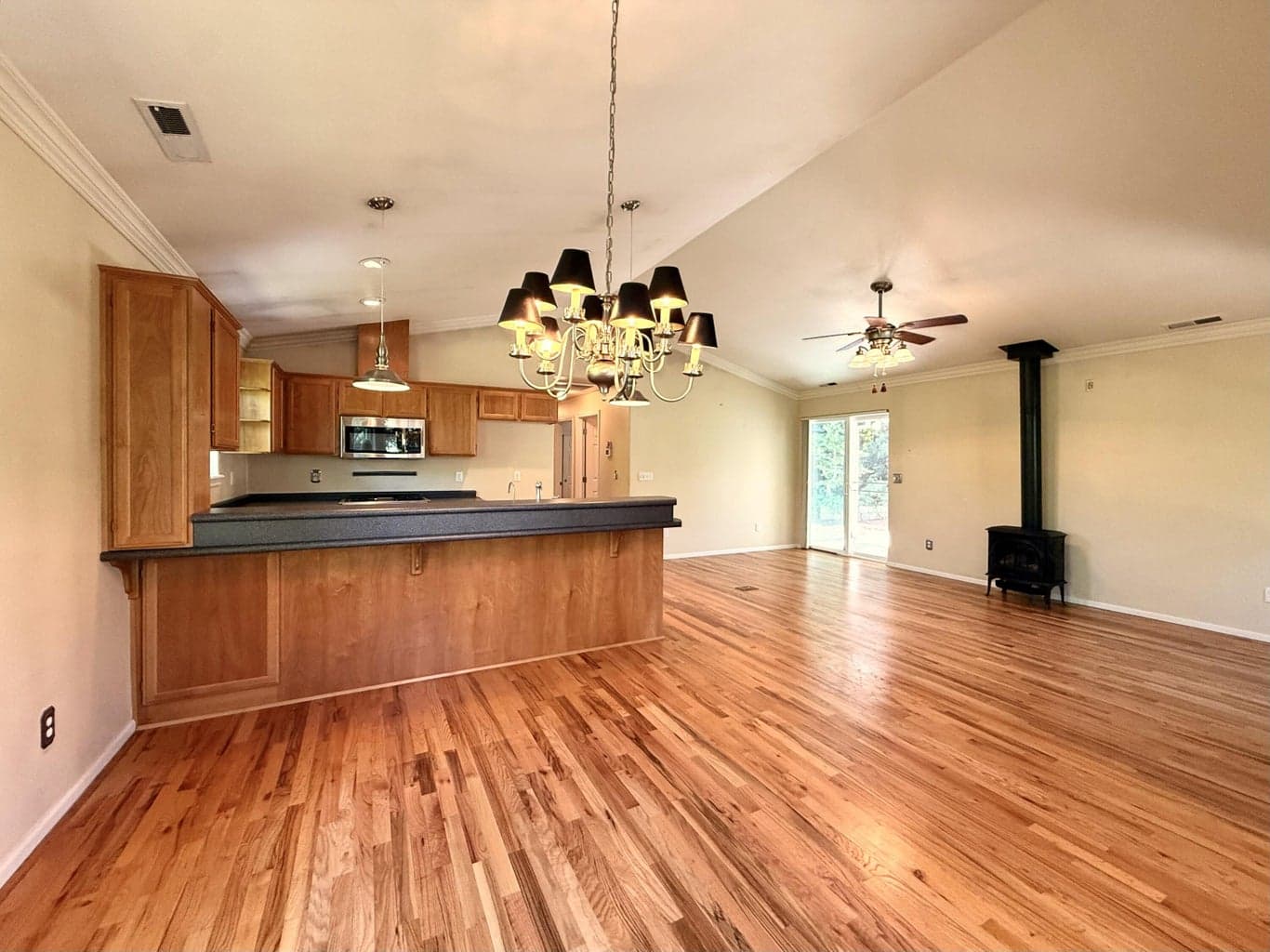Photo of 808 Keene Way 3 of 23