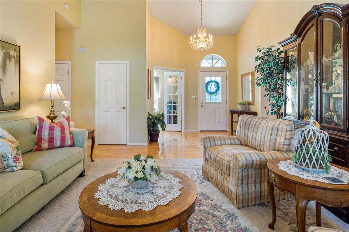 Photo of 3746 SW Xero Avenue 10 of 41