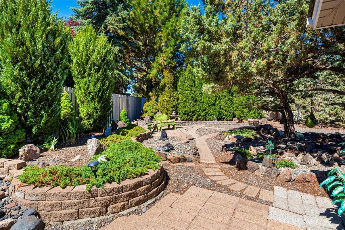 Photo of 3746 SW Xero Avenue 33 of 41