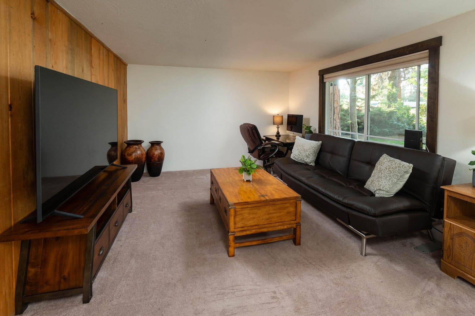 Photo of 21025 Denning Drive 8 of 26