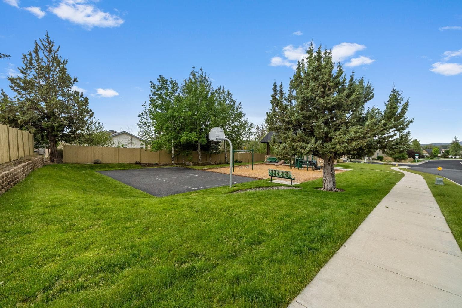 Photo of 2800 SW 49th Street 28 of 30