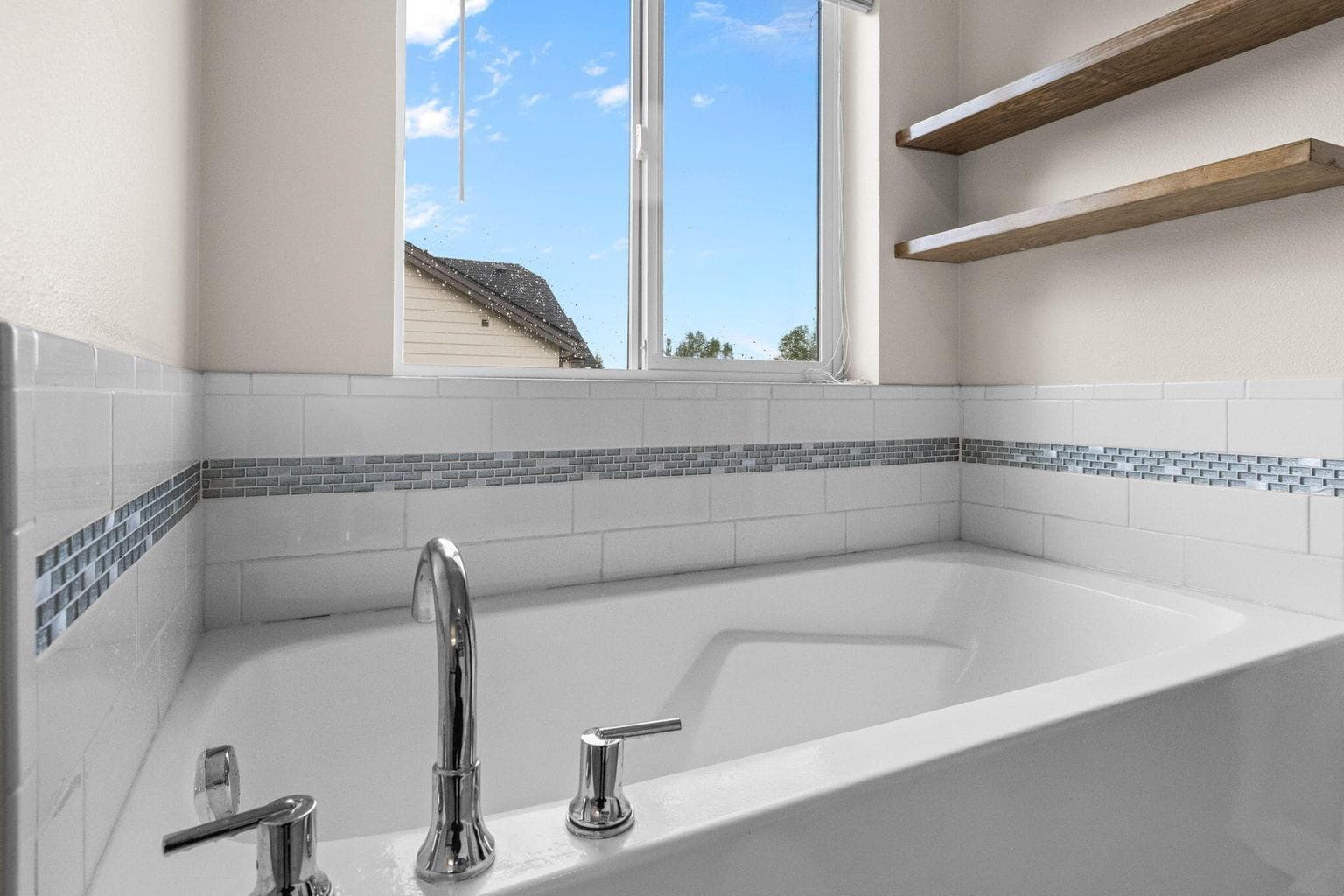 Photo of 2800 SW 49th Street 18 of 30