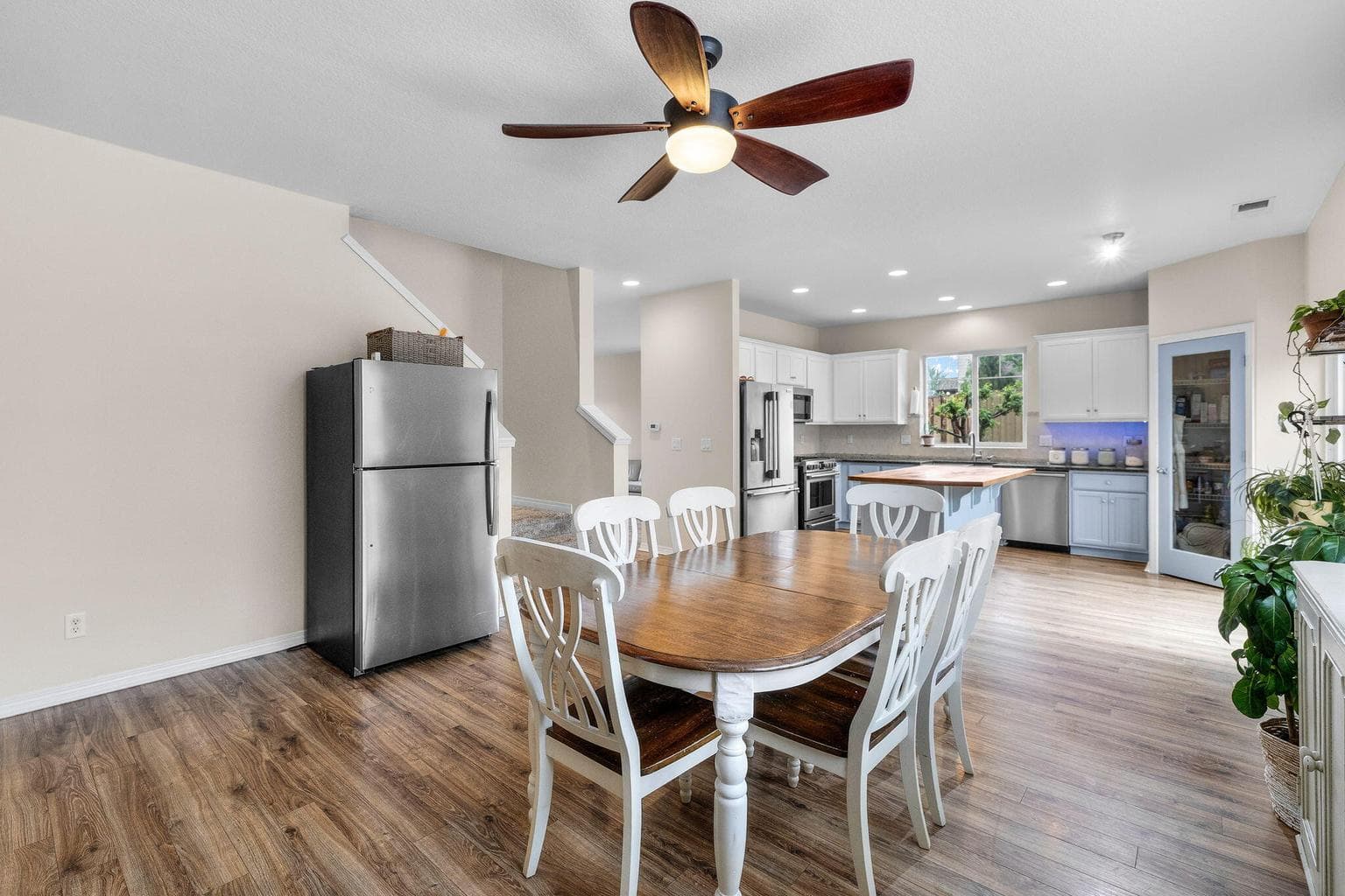 Photo of 2800 SW 49th Street 6 of 30