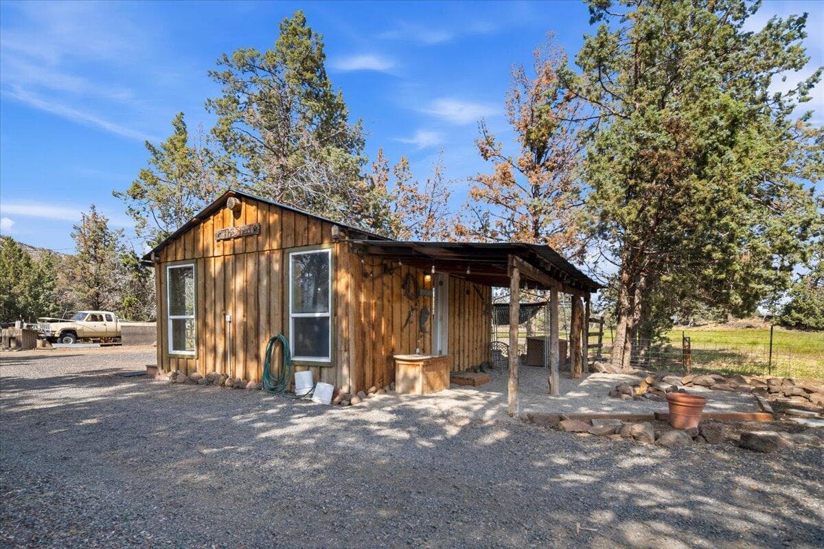 Photo of 8516 NE 33rd Street 30 of 57