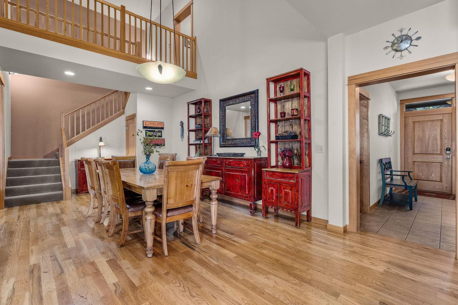Photo of 57124 Evergreen Loop 9 of 37