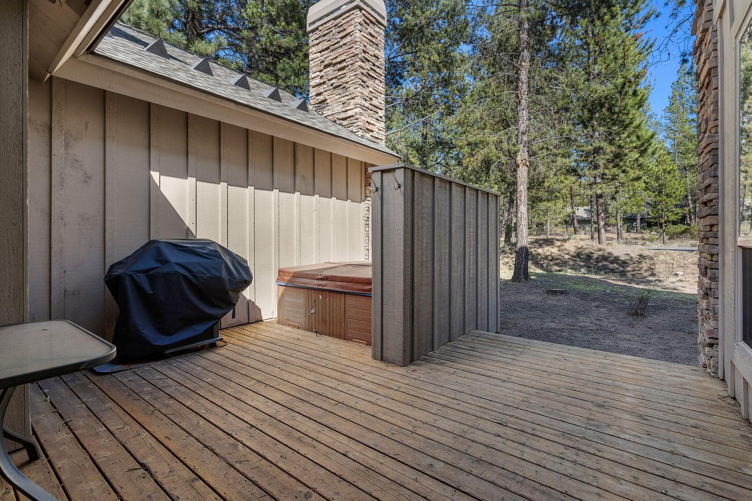 Photo of 57124 Evergreen Loop 19 of 37
