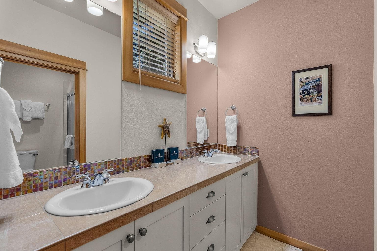 Photo of 57124 Evergreen Loop 21 of 37