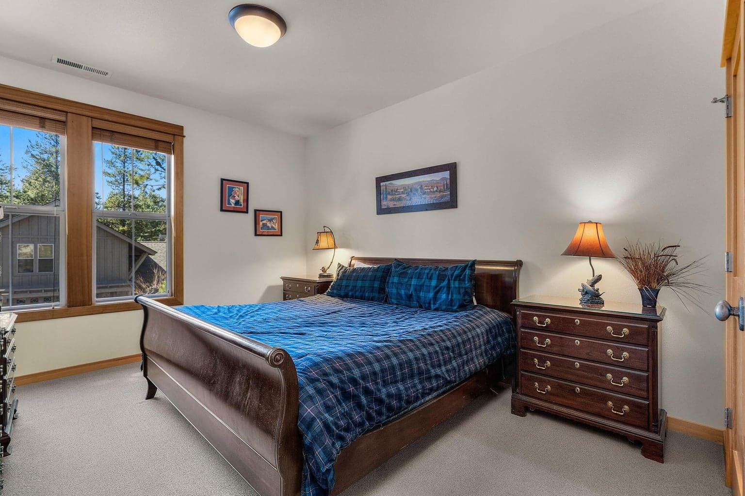 Photo of 57124 Evergreen Loop 22 of 37