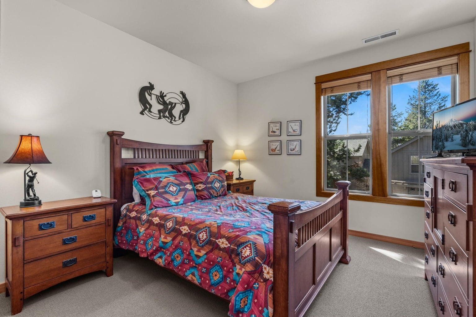 Photo of 57124 Evergreen Loop 23 of 37