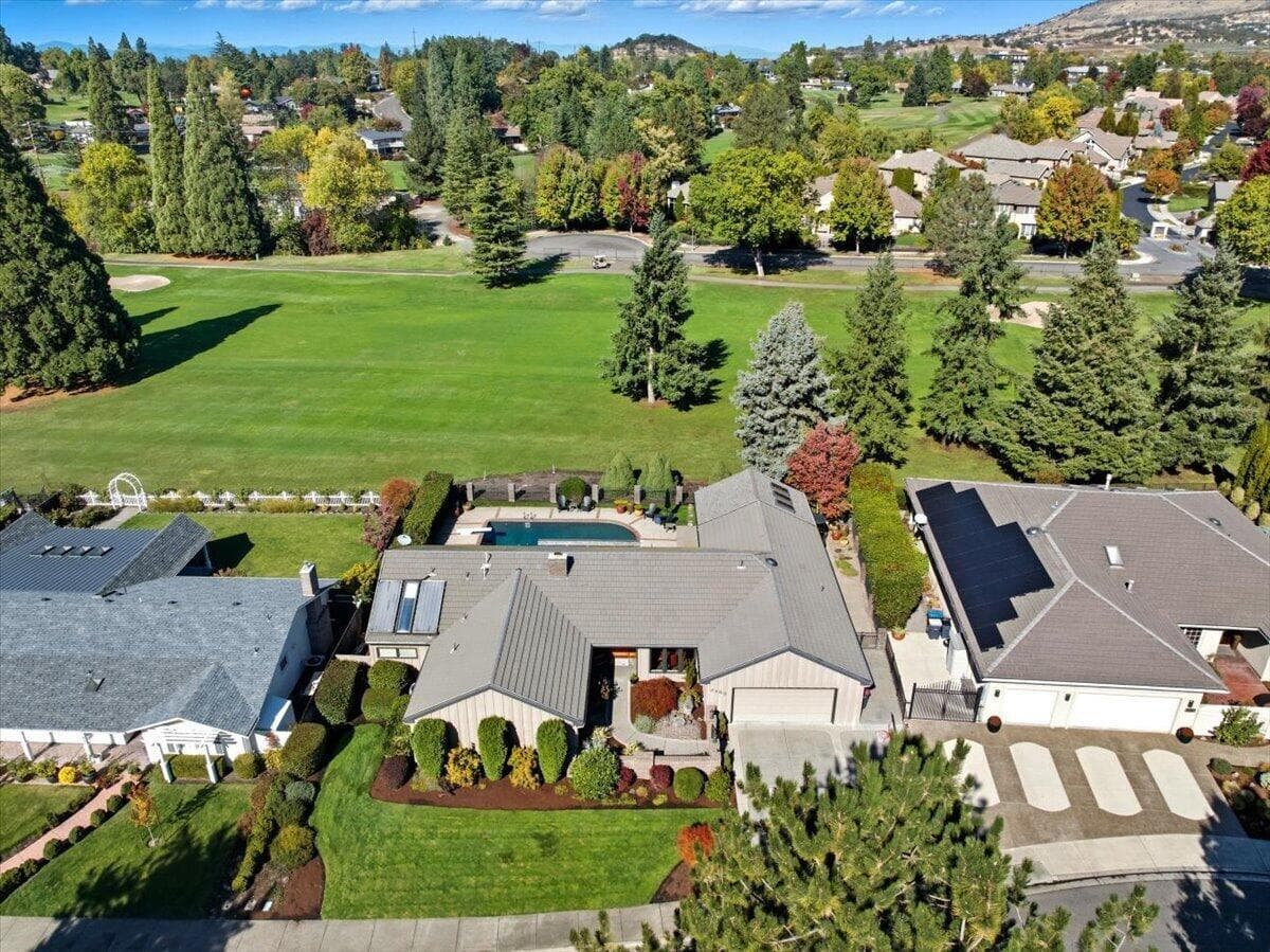 3153 Pepperwood, Medford, 97504