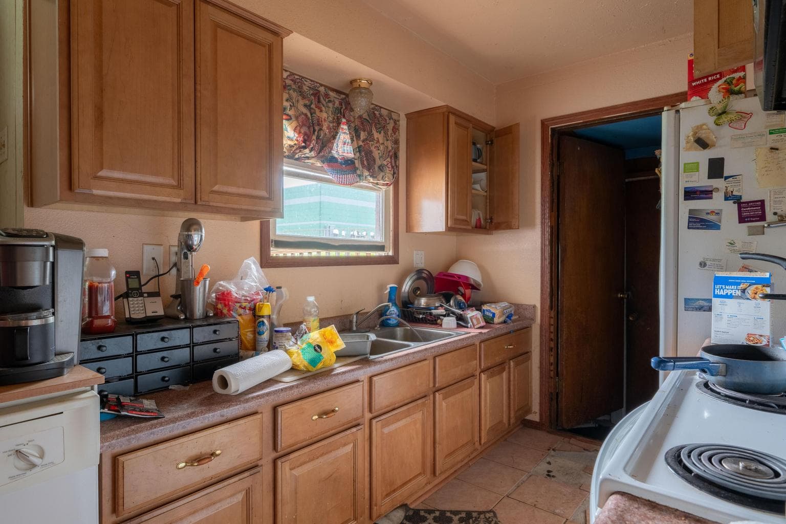 Kitchen with stove and dishwasher