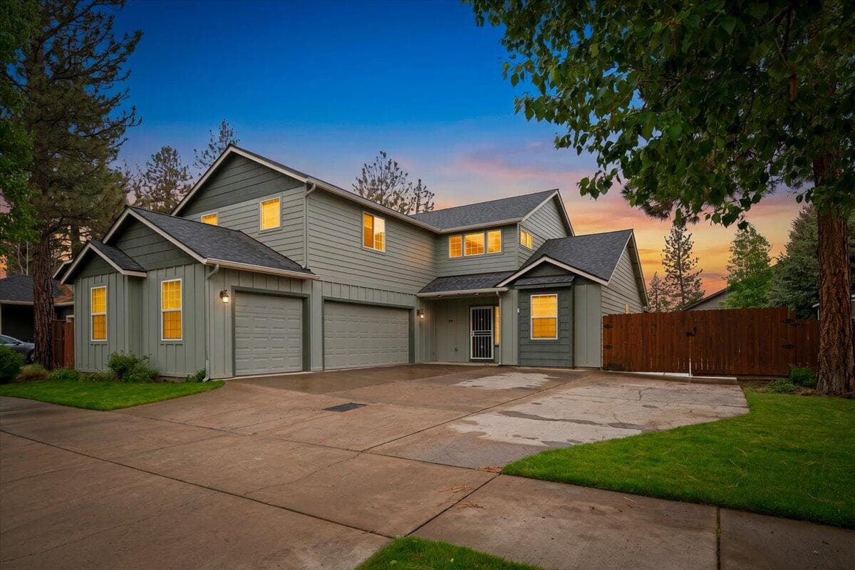 623 Freemont