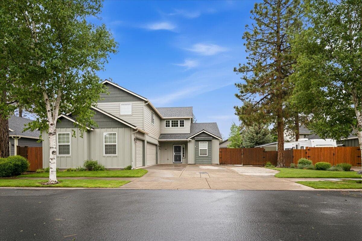 Photo of 623 Freemont 4 of 39