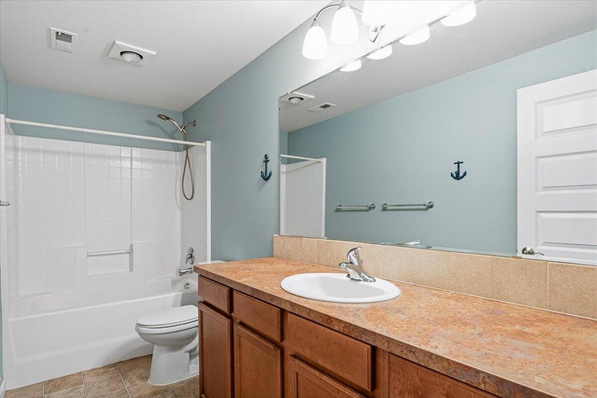 Photo of 623 N Freemont Street 27 of 39