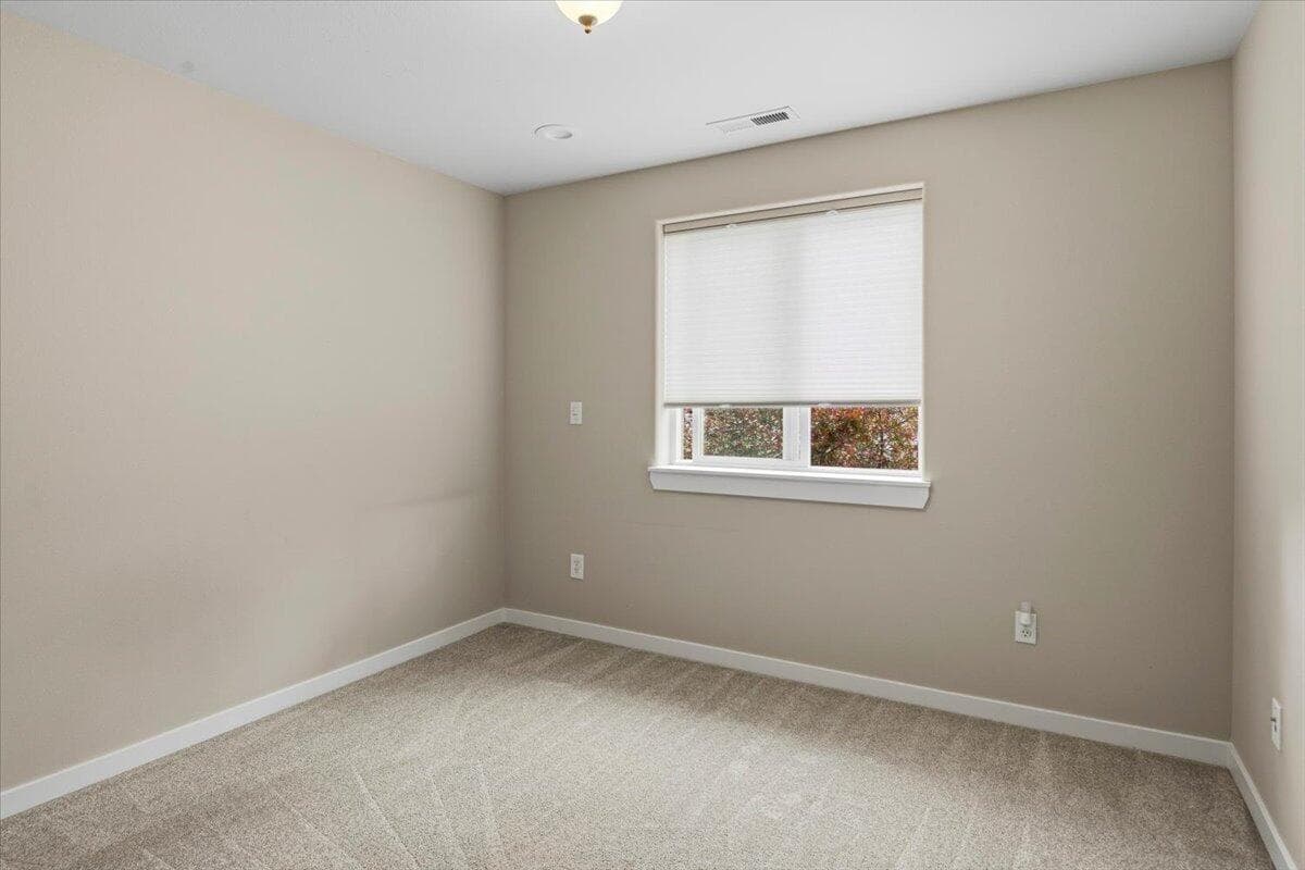 Photo of 623 N Freemont Street 28 of 39